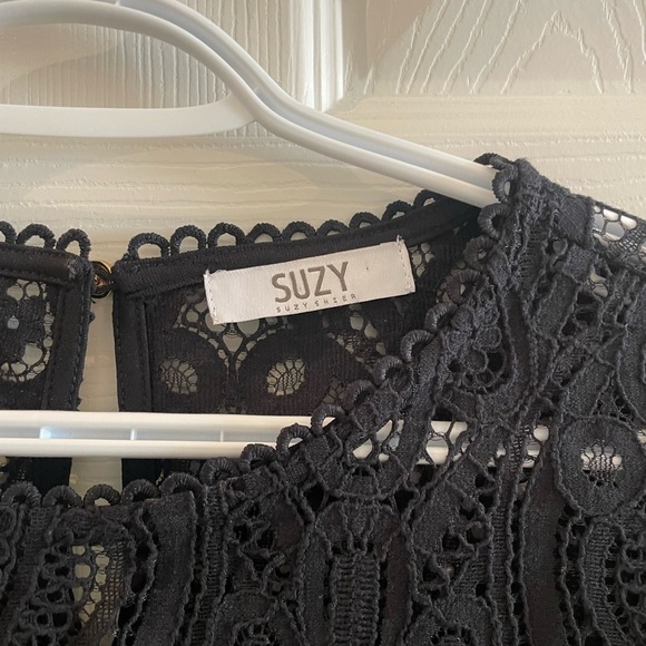 Lace cap sleeve shirt - Picture 3 of 6